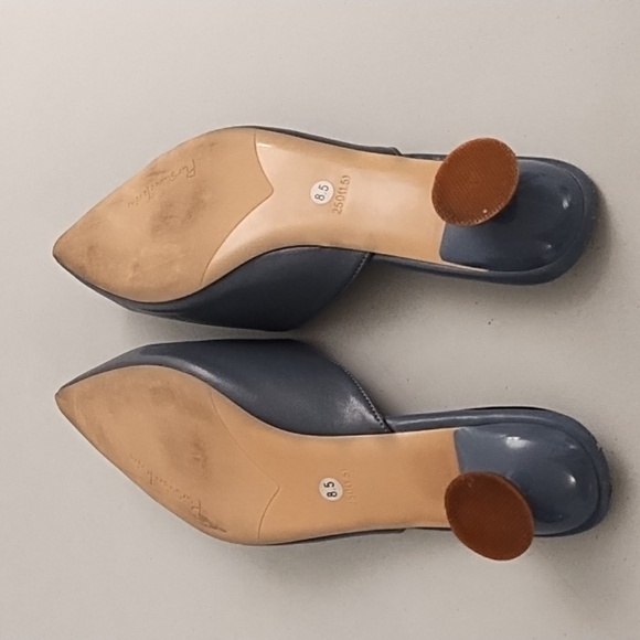 Light Denim Blue Low Kitten Heel Mule Shoe Pointed Toe 8.5 Runs 1/2 Size Small - Picture 5 of 9